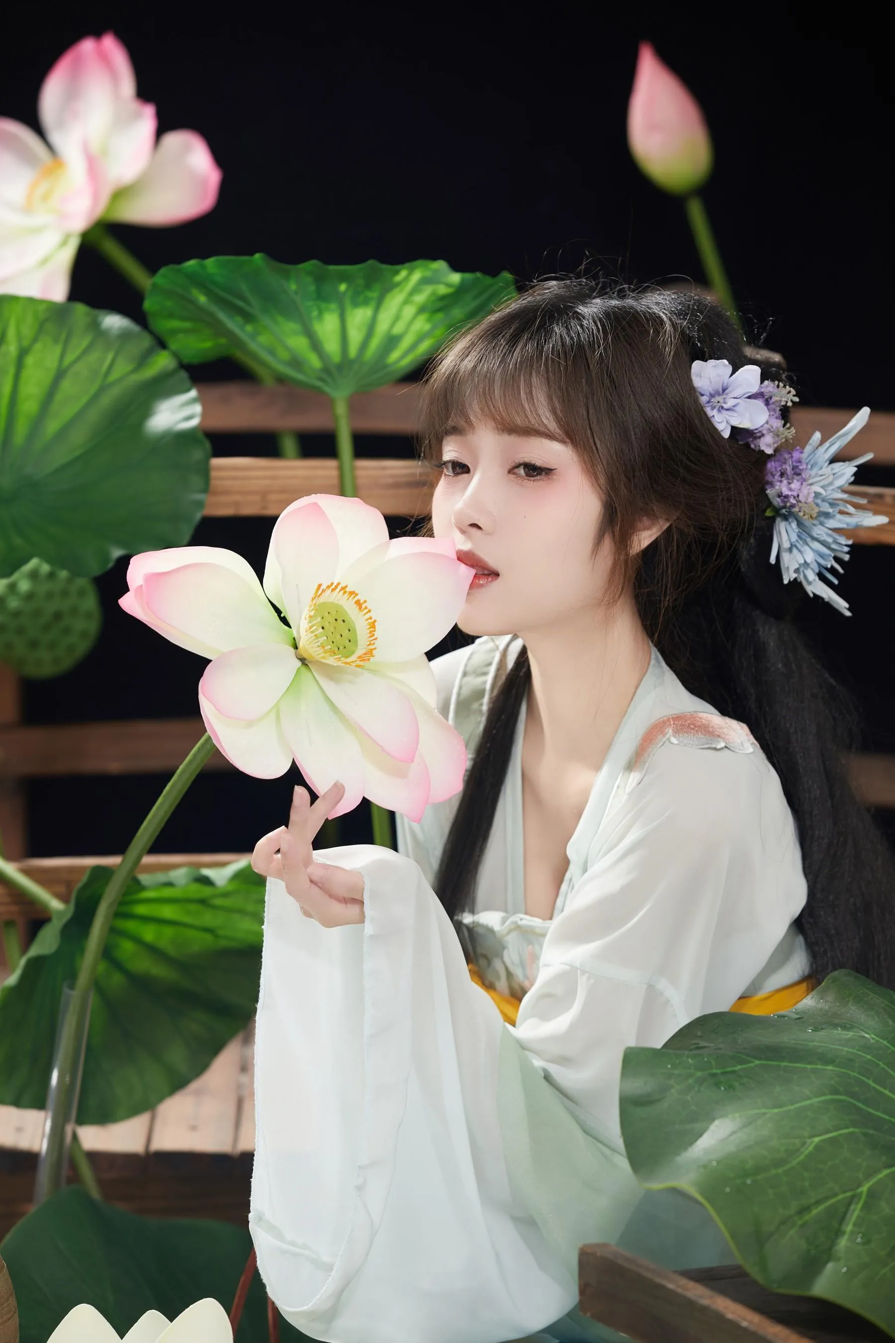 [YITUYU艺图语]2022.09.23 荷塘月色 小薇人儿 [40P]插图8
